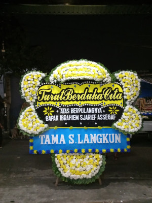 Papan Bunga Duka di Singkup