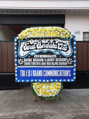 Papan Bunga Duka di Singkup